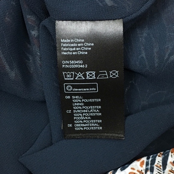 H&M Blouse Top Floral Sheer Flowy Long Sleeve Textured Lightweight Size 8 NWT - Picture 9 of 11